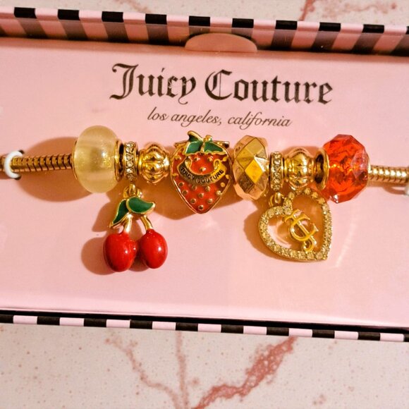 Juicy Couture Gold Red Tone Cherry & Strawberry Charm Bracelet NWT - Picture 3 of 7